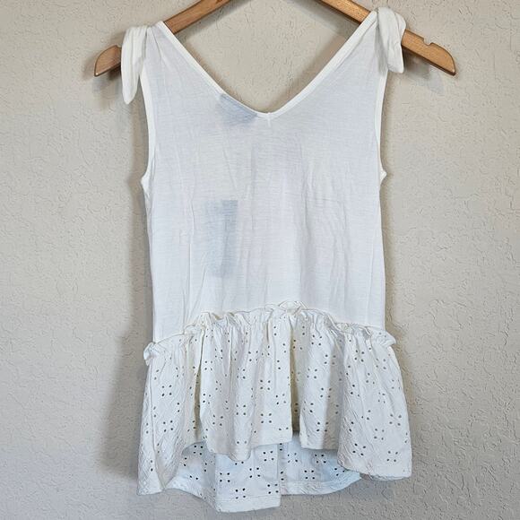 Modcloth Eyelet Peplum Direction Knit Tank Top White Women's Size XXS Casual NWT - Picture 3 of 8